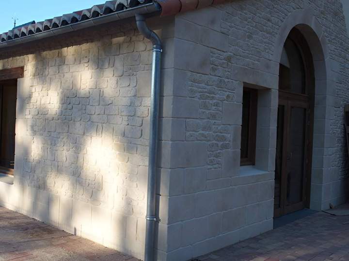 Rénovation façade ancienne Loudun